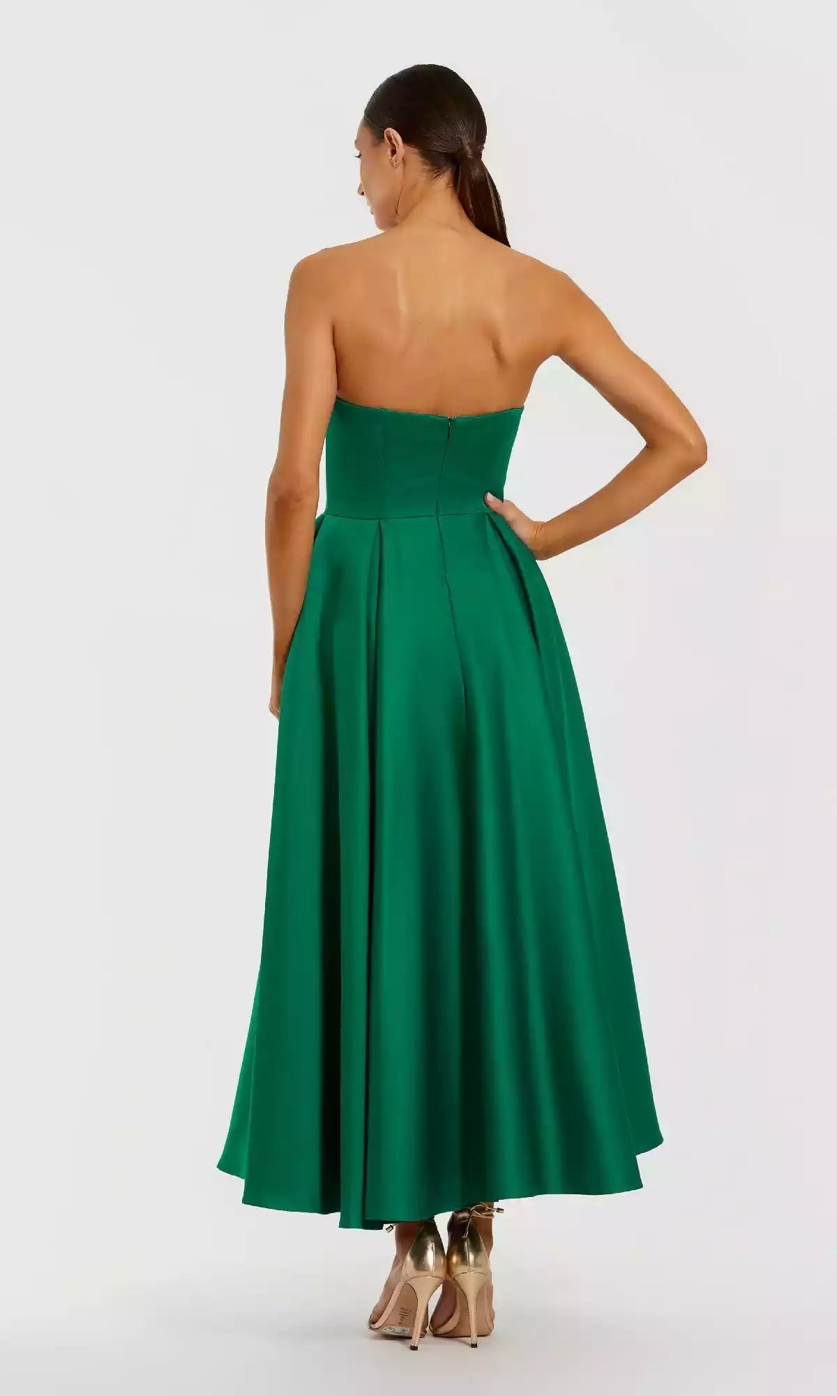 The alluring strapless knee length silky satin wrap A-line skirt exudes an elegant temperament Prom Dresses