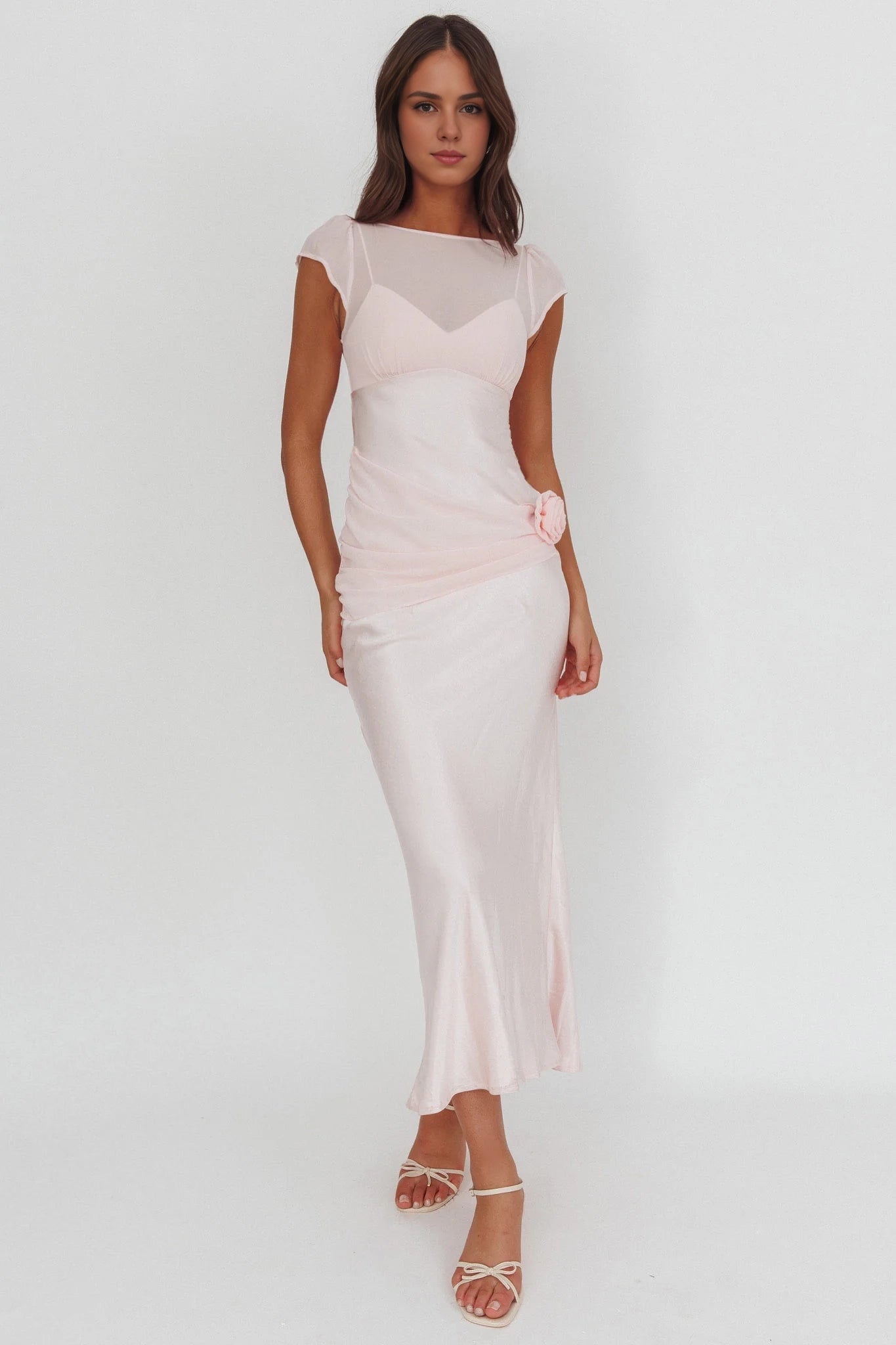 The eye-catching chiffon detail short sleeved rose knot detail with zipper on the back bridesmaid dress