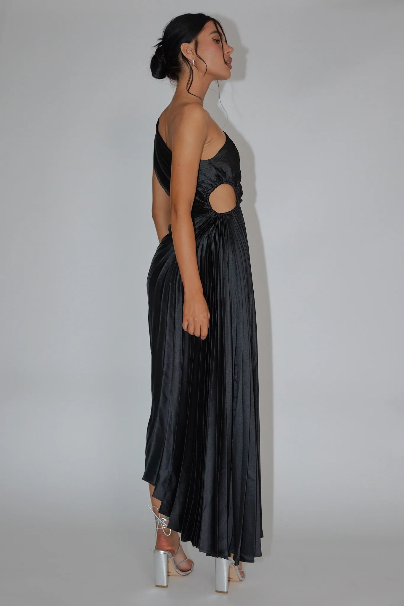 Unique one shoulder accordion pleated side hidden zipper bridesmaid dress