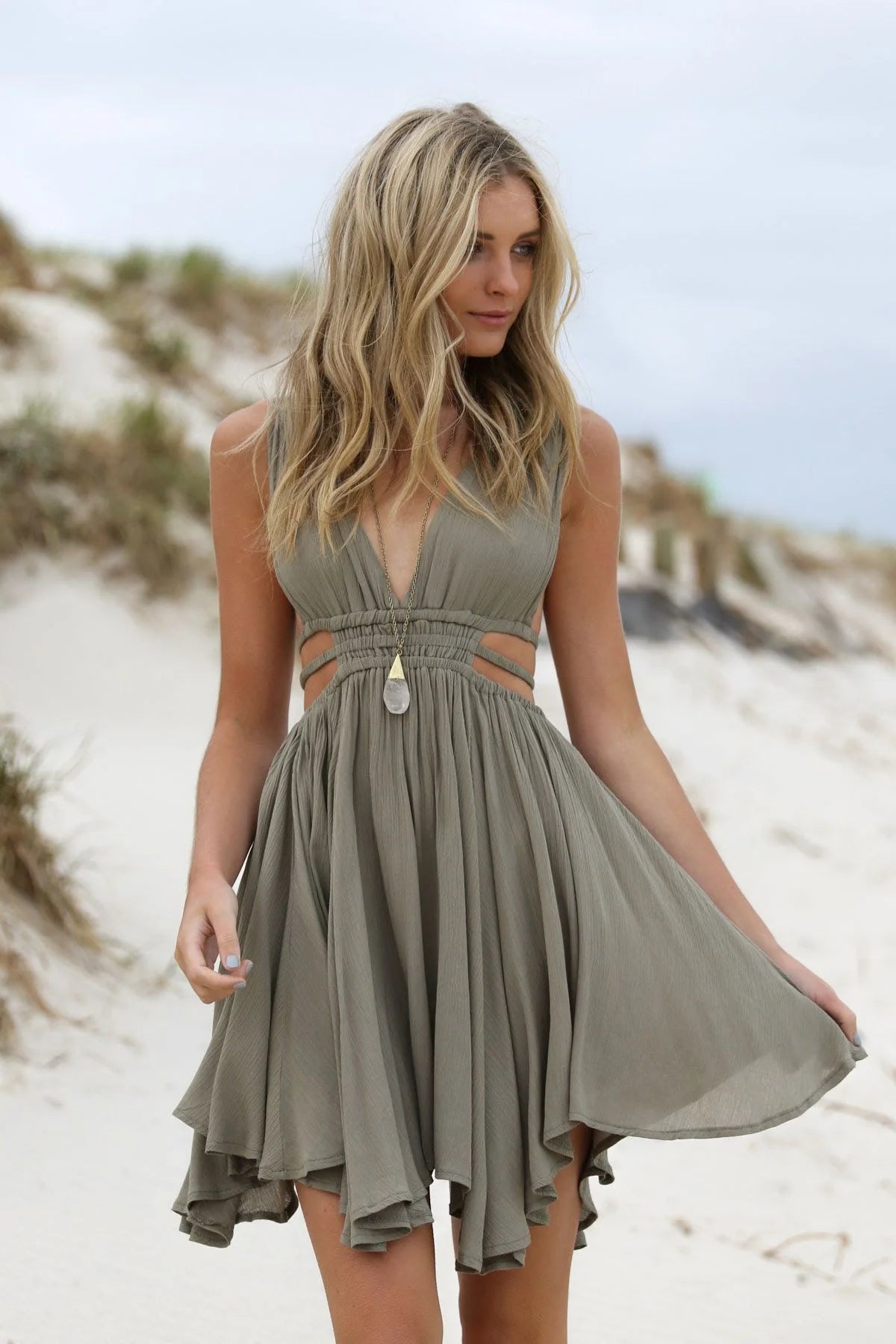 V-neck A-line open front short skirt with mini ruffle edge for Homecoming Party Dress
