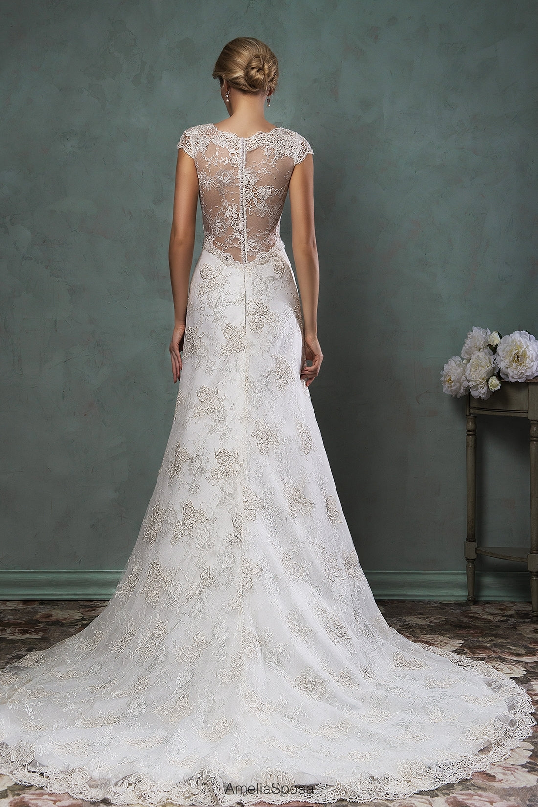 V-Neck Lace Bridal Gown Short Sleeve Custom Made Wedding Dress