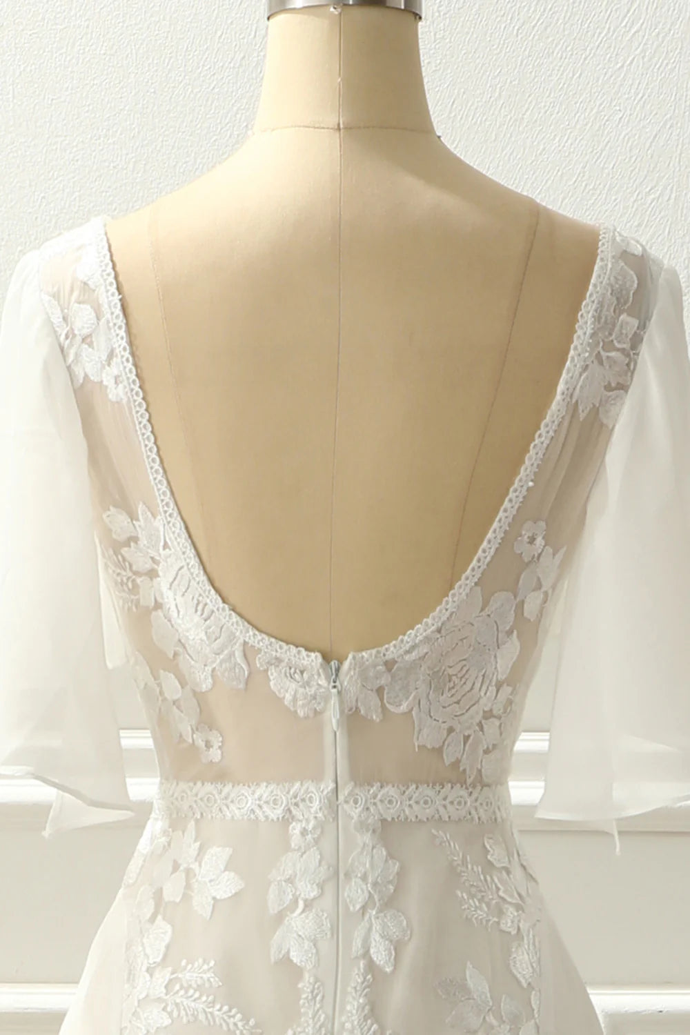 Elegant ivory V-neck A-line splicing long slim fitting wedding dress