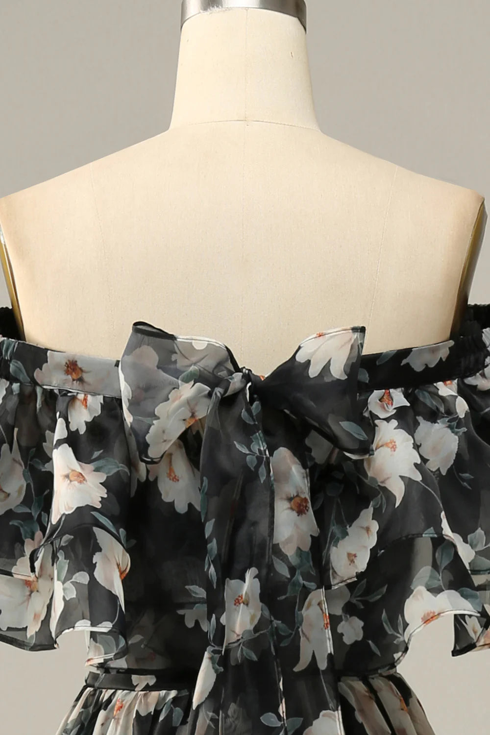 Detachable sexy and elegant strapless black floral shoulder ball dressDetachable sexy and elegant strapless black floral shoulder ball dress