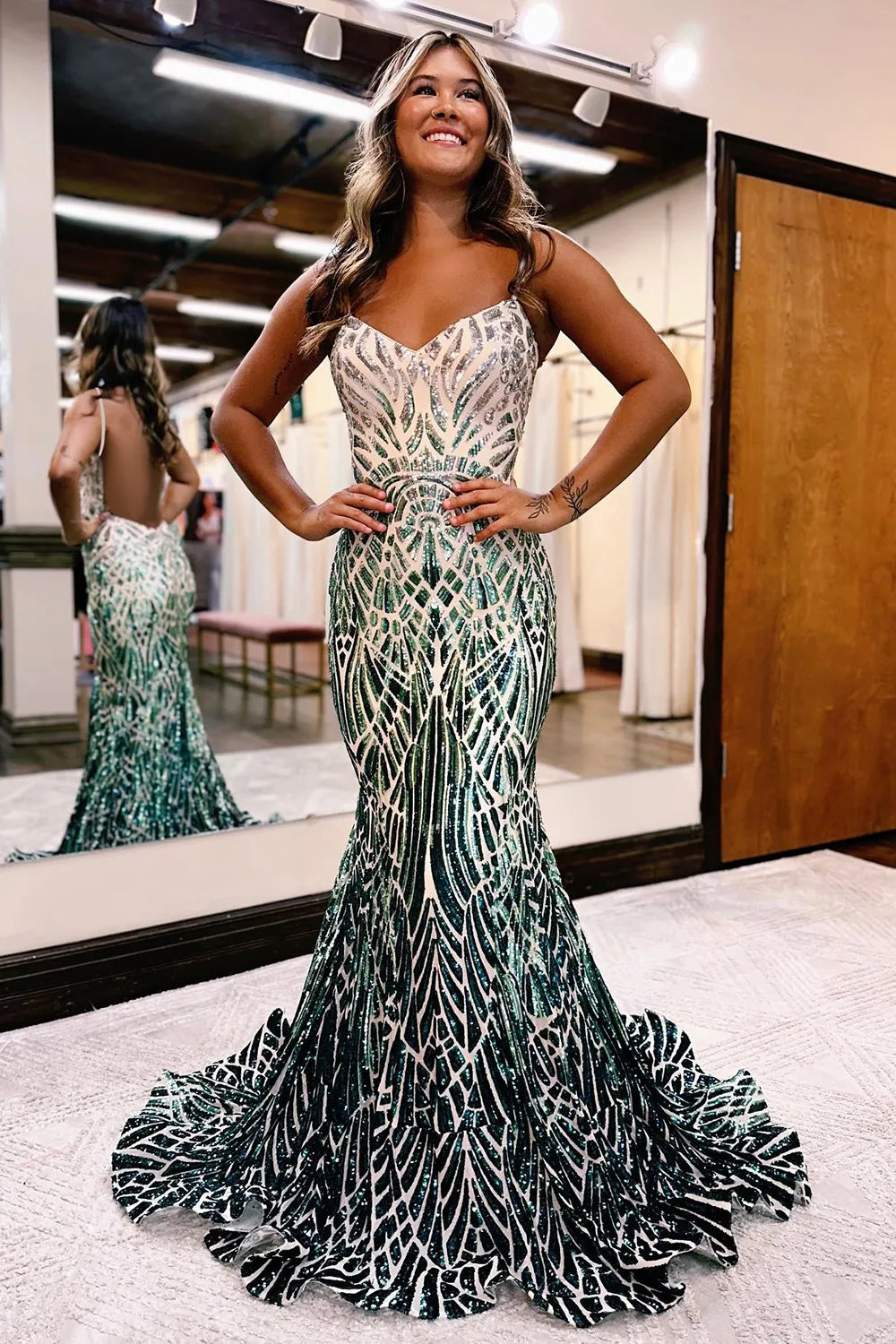 Sexy shiny fashionable mermaid backless long ball dress