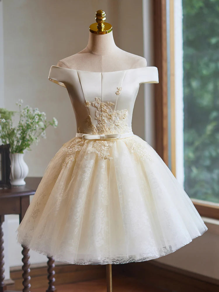A-Line Off Shoulder Tulle Lace Short Champagne Homecoming Dress