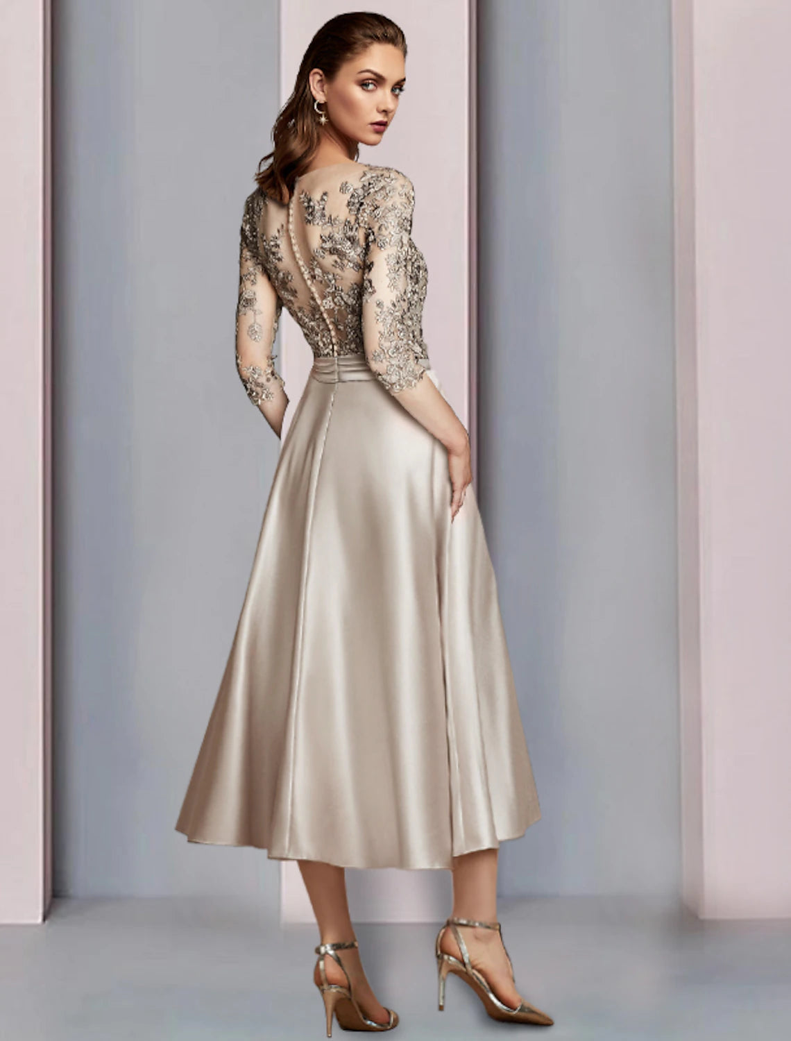 A-shaped Bride Mom Dress Wedding Guests are dignified with V-neck tea long satin lace half sleeve pleated stickers