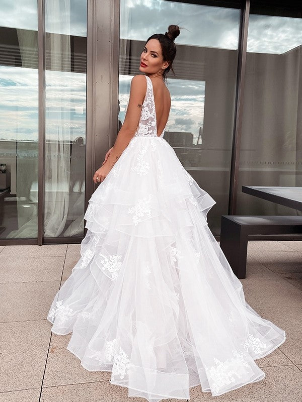 Elegant Princess V-neck Applique Sleeveless Tulle Bra Brush Train Wedding Dress