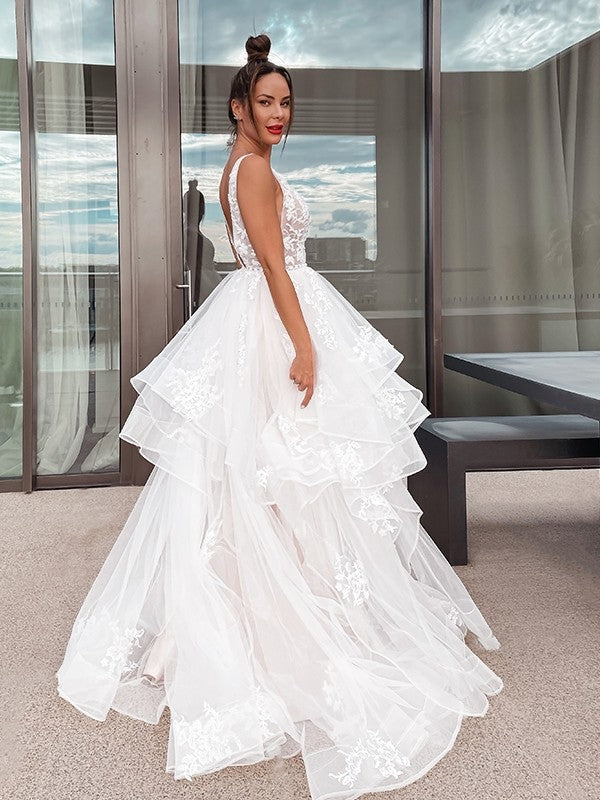 Elegant Princess V-neck Applique Sleeveless Tulle Bra Brush Train Wedding Dress
