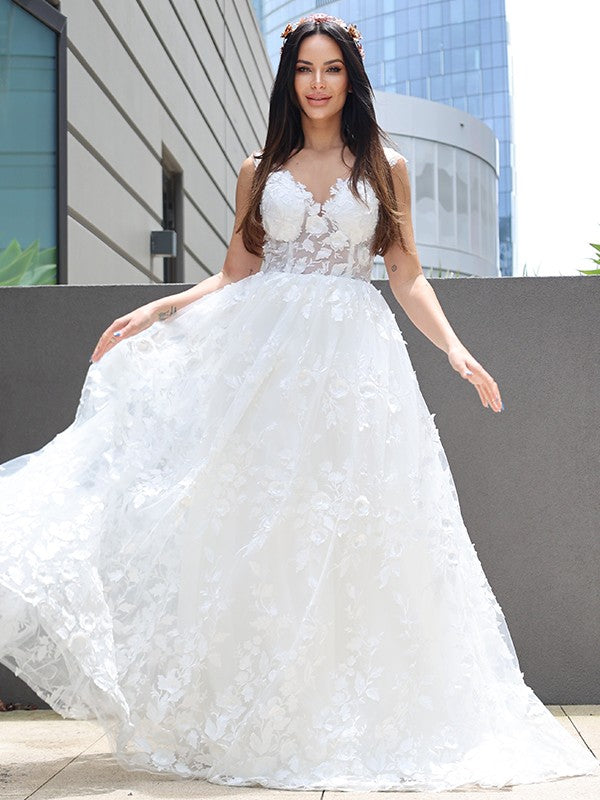 Elegant Princess Tulle Applique V-neck Sleeveless Floor Sweeping Wedding Dress