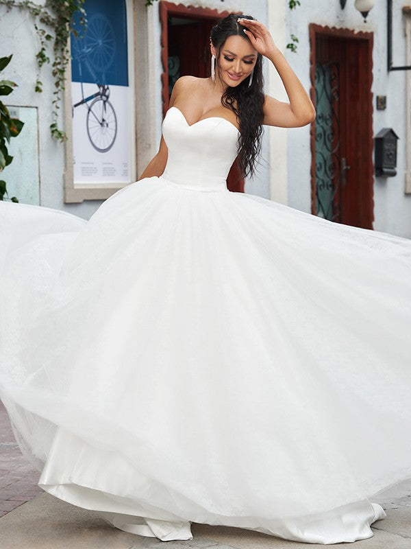 A-line Elegant Princess Lace Ruffle Edge Sweet Sleeveless Train Wedding Dress