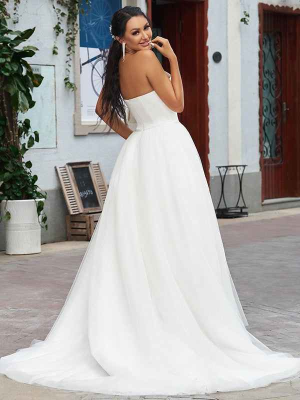 A-line Elegant Princess Lace Ruffle Edge Sweet Sleeveless Train Wedding Dress
