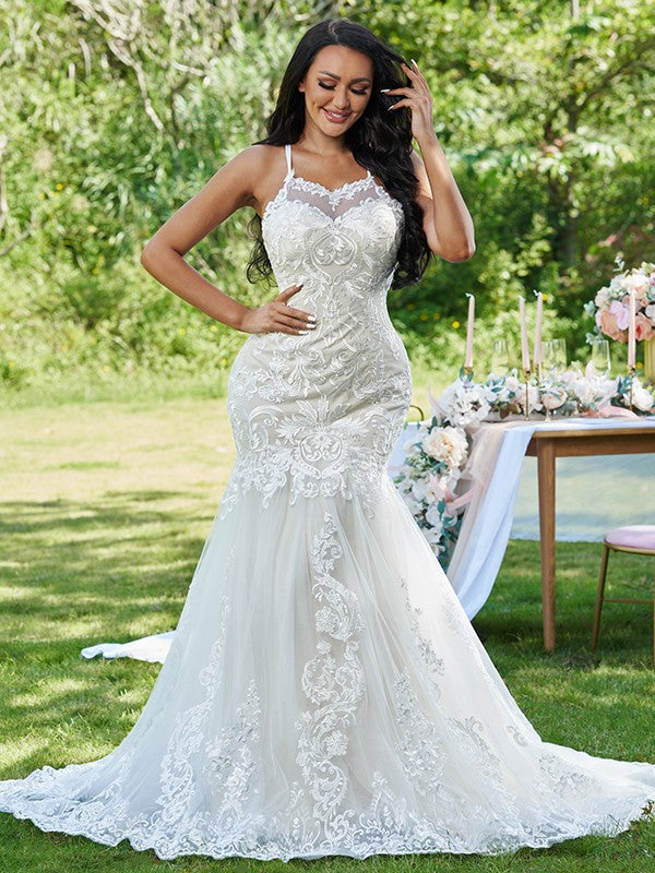 Trumpet shaped lace with ruffled edges thin shoulder straps sleeveless large hem strapless wedding dress