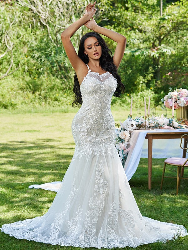 Trumpet shaped lace with ruffled edges thin shoulder straps sleeveless large hem strapless wedding dress