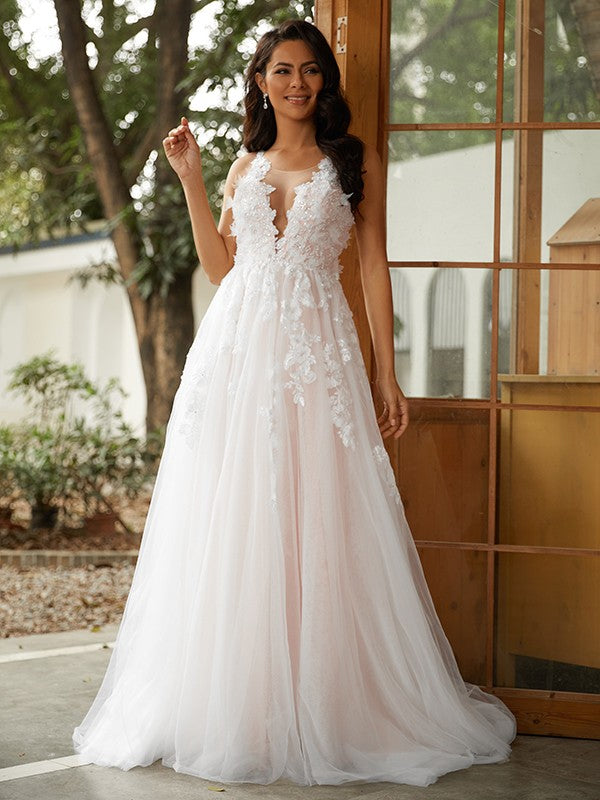 A-shaped princess style chiffon sticker low round sleeveless sweeping brush tail wedding dress