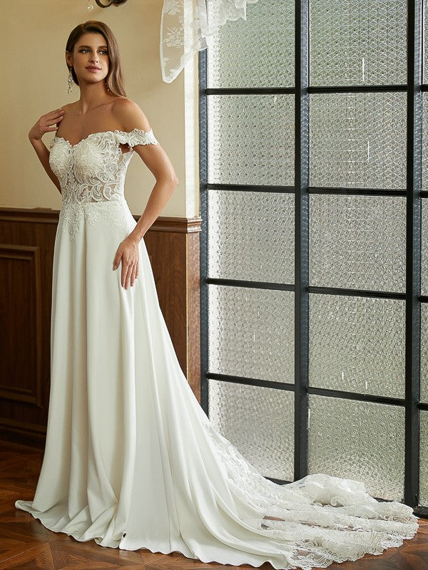 A-shaped Noble Princess Style Elastic Lace Off the Shoulder Short sleeved Palace Tail Wedding Dress