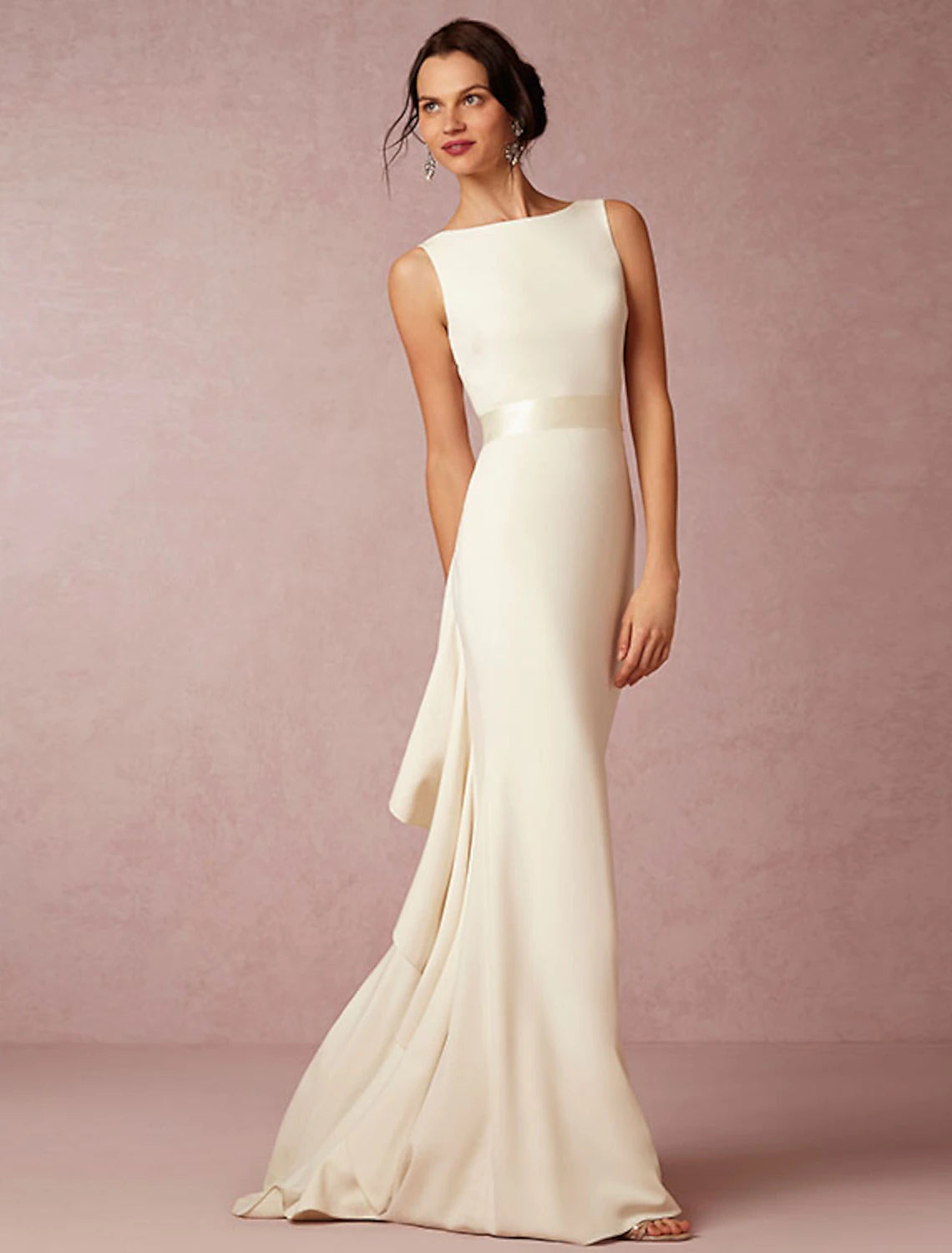 Backless minimalist wedding dress with tight columns, low round neckline, velvet tail, elastic fabric, bridal dress, pendant, summer wedding party