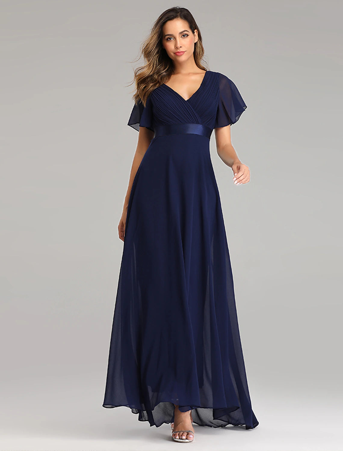 A-shaped ball dress autumn wedding guest dress bridesmaid floor to ceiling long and short sleeved V-neck chiffon V-back strap pleated ruffle edge