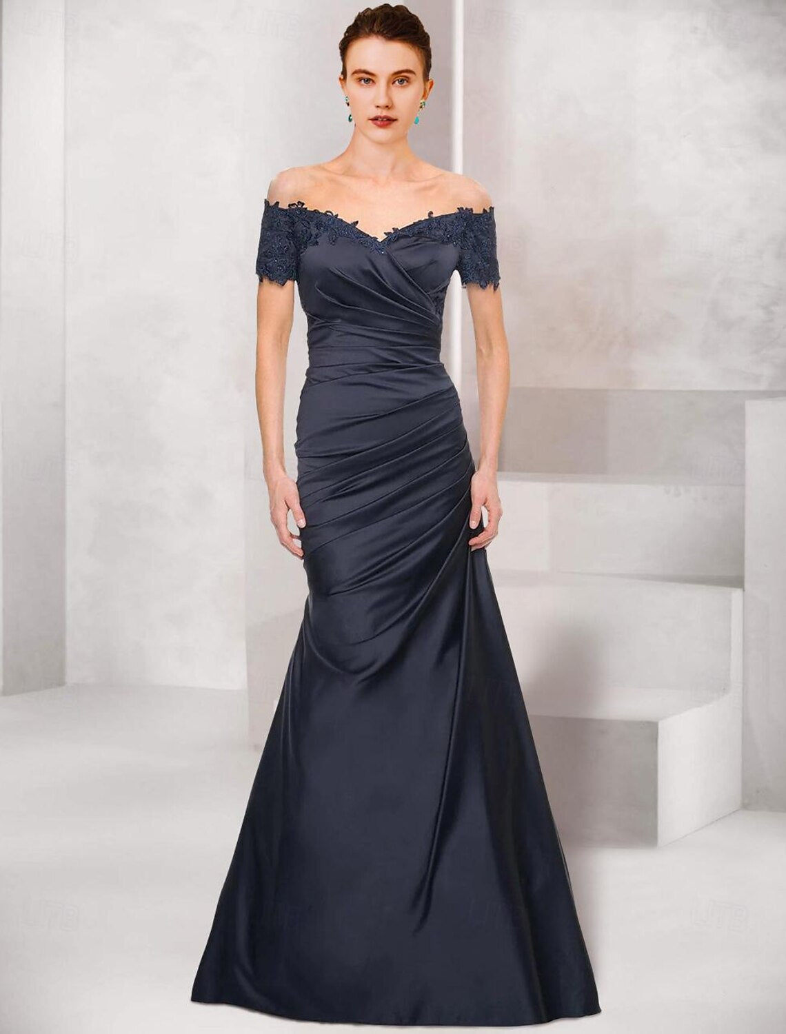 Mermaid Loudspeaker Bride Mom Dress Vintage High Grade Off Shoulder V-Neck To Floor Length Satin Short Sleeves Lace Ruffles