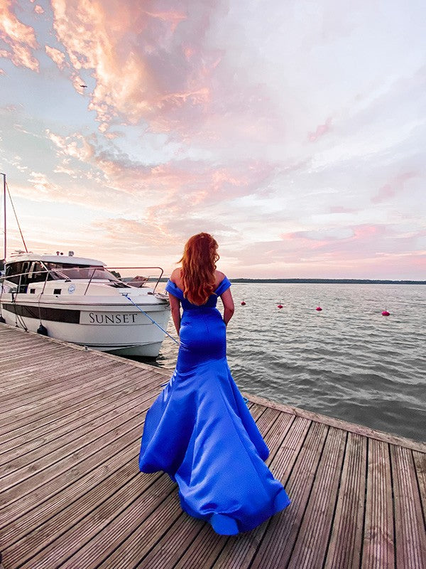 Horn shaped slim fit mermaid satin ruffled edge sexy off shoulder sleeveless brushed color dressHorn shaped slim fit mermaid satin ruffled edge sexy off shoulder sleeveless brushed color dress