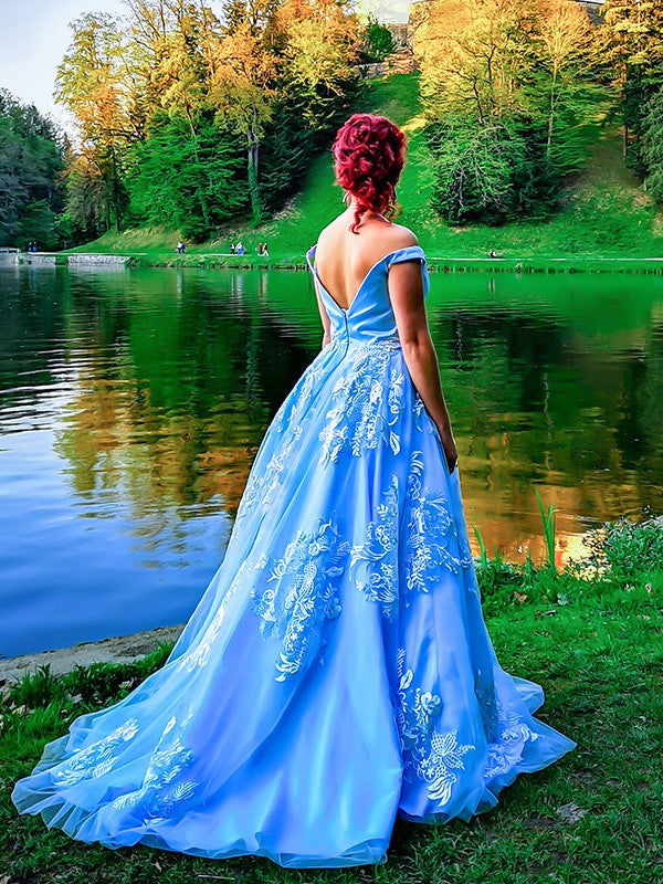 Sleeveless sexy off the shoulder Applique sheer brush style dress