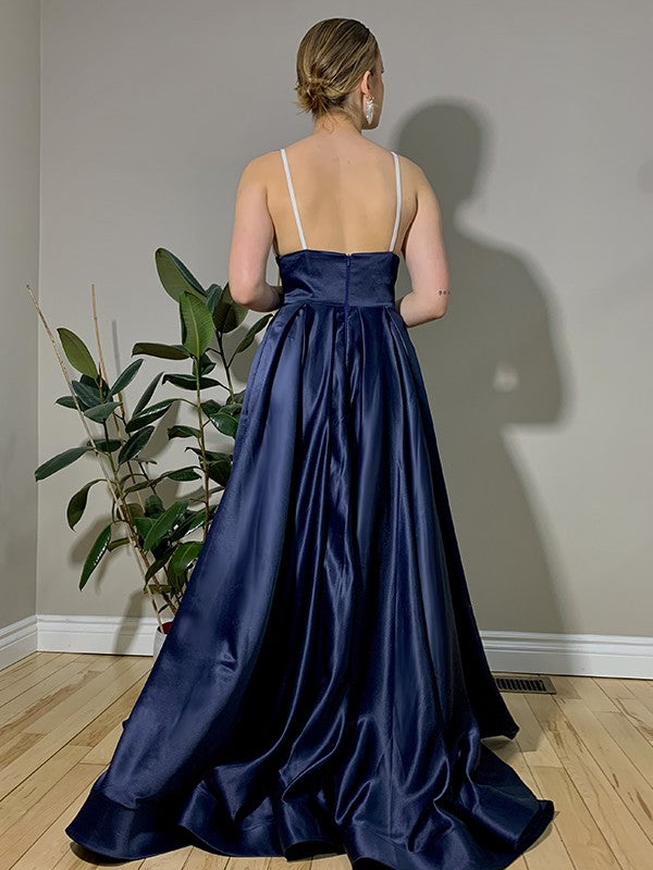 A-line Princess satin ruffled V-neck sleeveless strapless skirt
