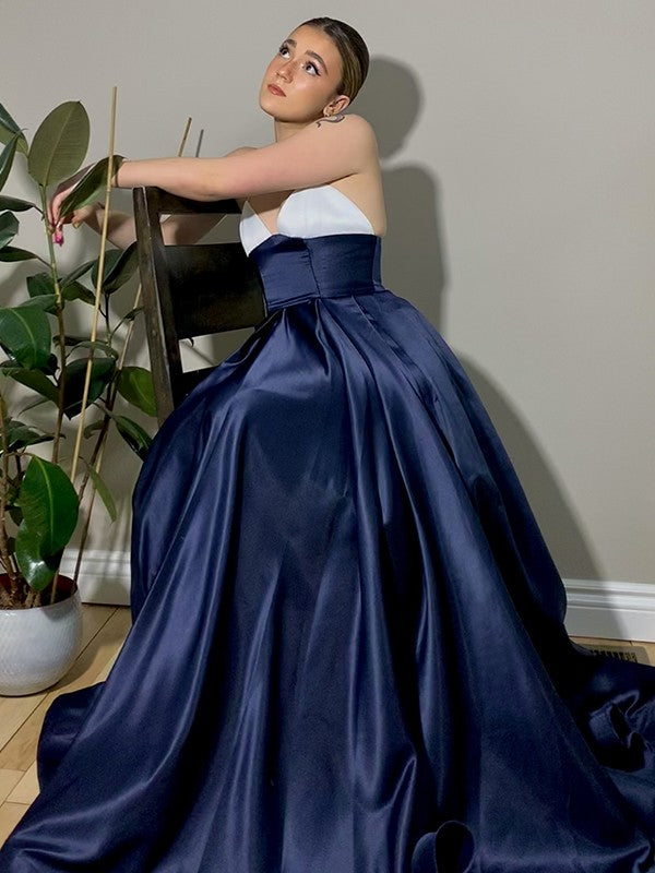 A-line Princess satin ruffled V-neck sleeveless strapless skirt
