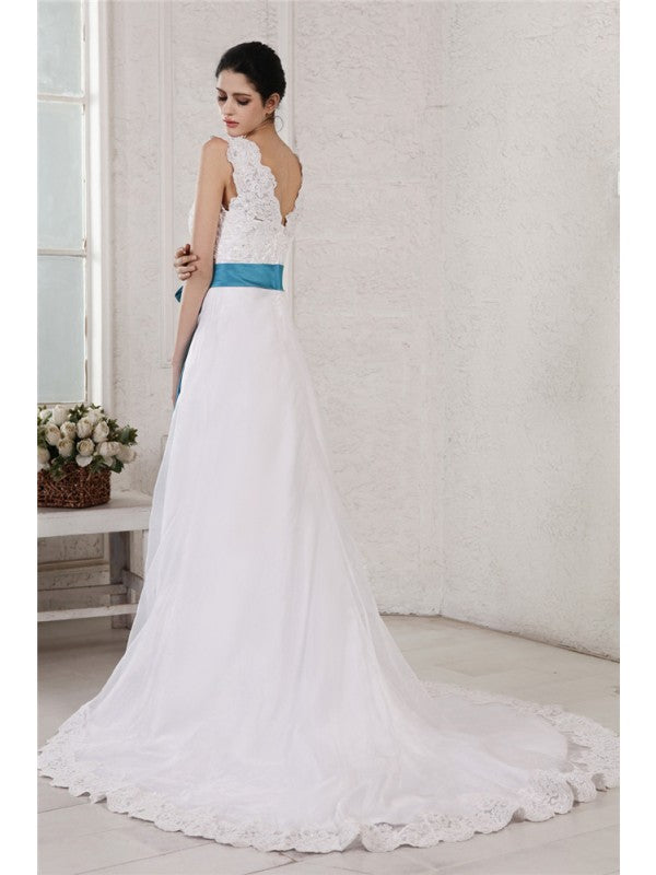 A-line elegant princess V-neck sleeveless inlaid long satin wedding dress
