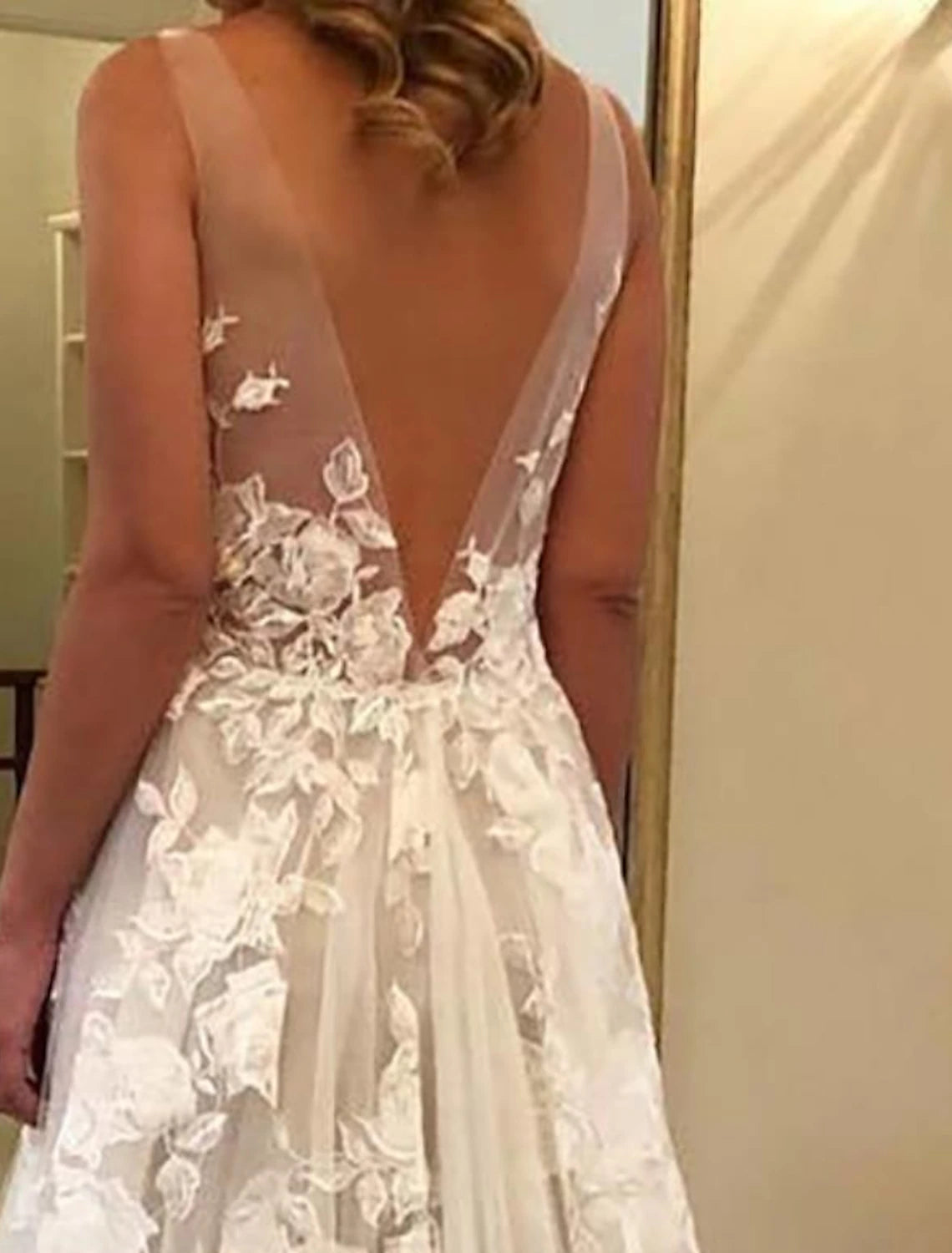 Beach Bohemian style wedding dress A-line V-neck sleeveless lace bride dress with stickers