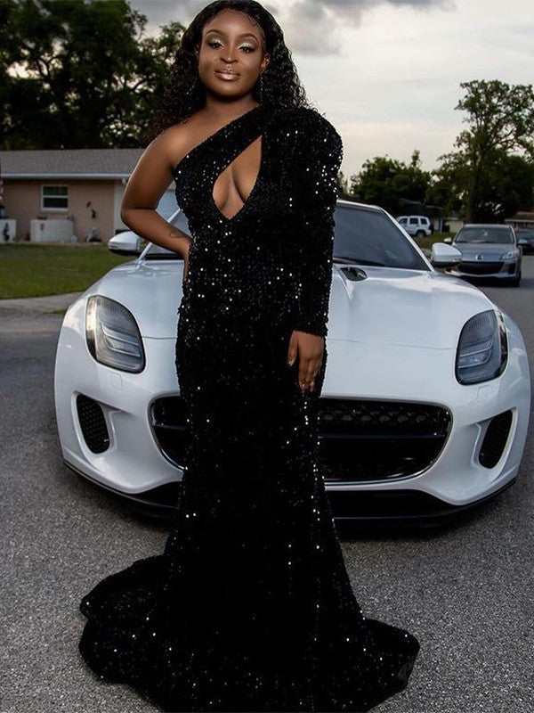 Pillar sequin pleated one shoulder long sleeved sweet and sexy strapless dress