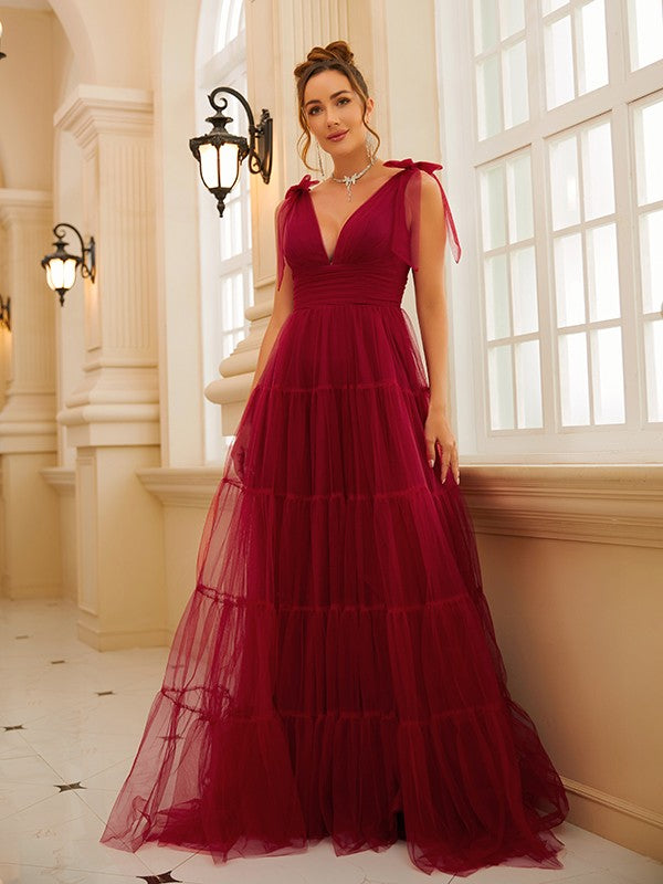 Princess style sheer ruffled V-neck sleeveless large hem dress