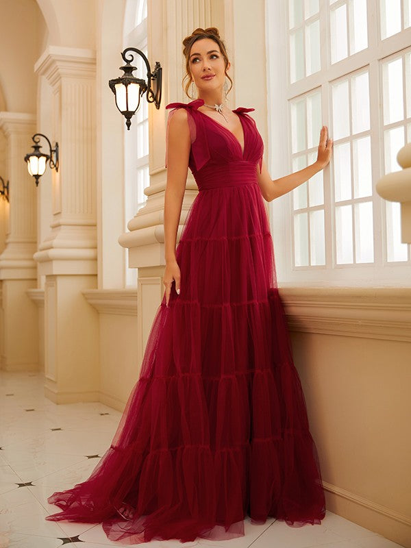Princess style sheer ruffled V-neck sleeveless large hem dress