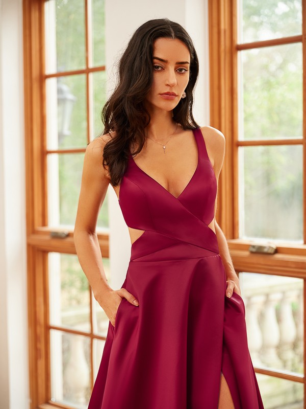 A-line Elegant Princess Dress with Ruffle Edge V-neck Sleeveless Floor Dress