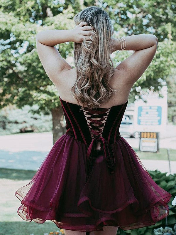 A-line princess ruffled edge sweet sleeveless short mini skirt