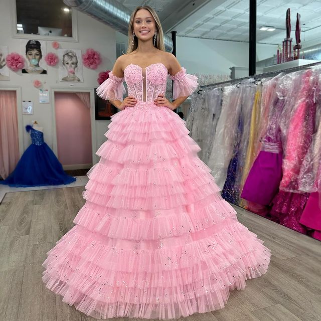 Sexy and elegant strapless sheer layered long ball dress