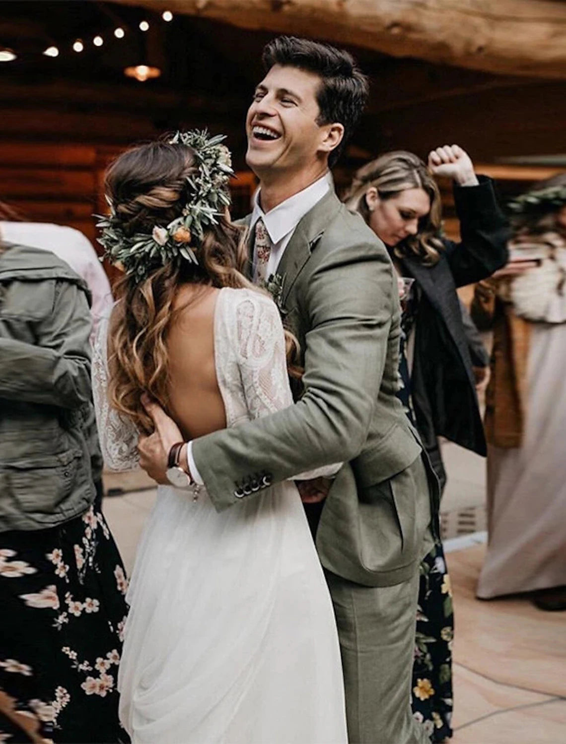 Beach backless bohemian style wedding dress A-line low round neck long sleeved brush lace bridal dress with pleats