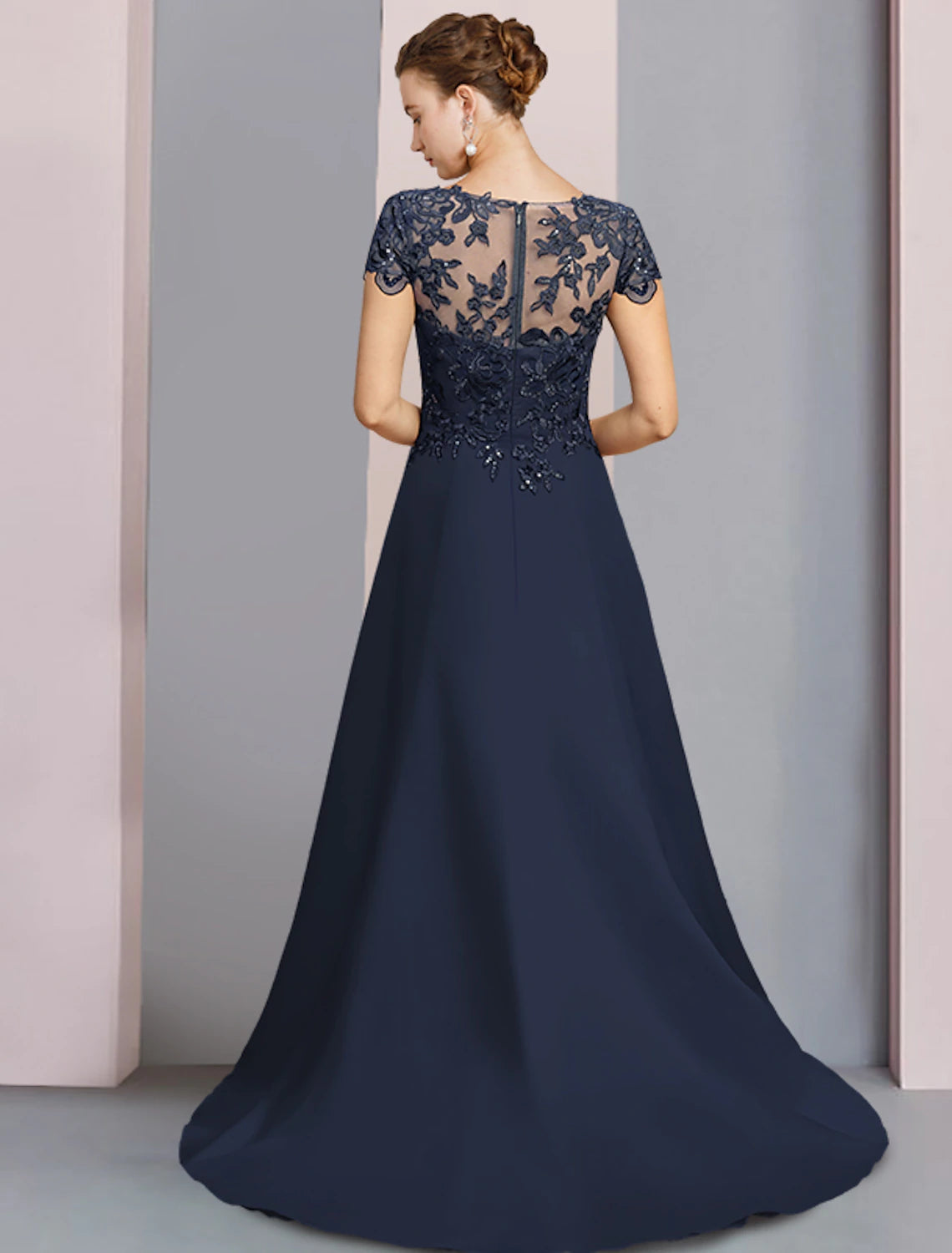 A-shaped Bride Mom Dress Formal Wedding Elegant and Noble Party Low Round Neck Sweeper/Brush Tail Satin Lace Short Sleeves with Sequin Stickers
