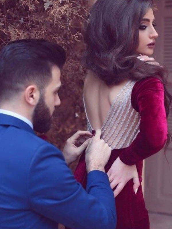 Pillar shaped jewelry long sleeved floor mop ruffled velvet dress