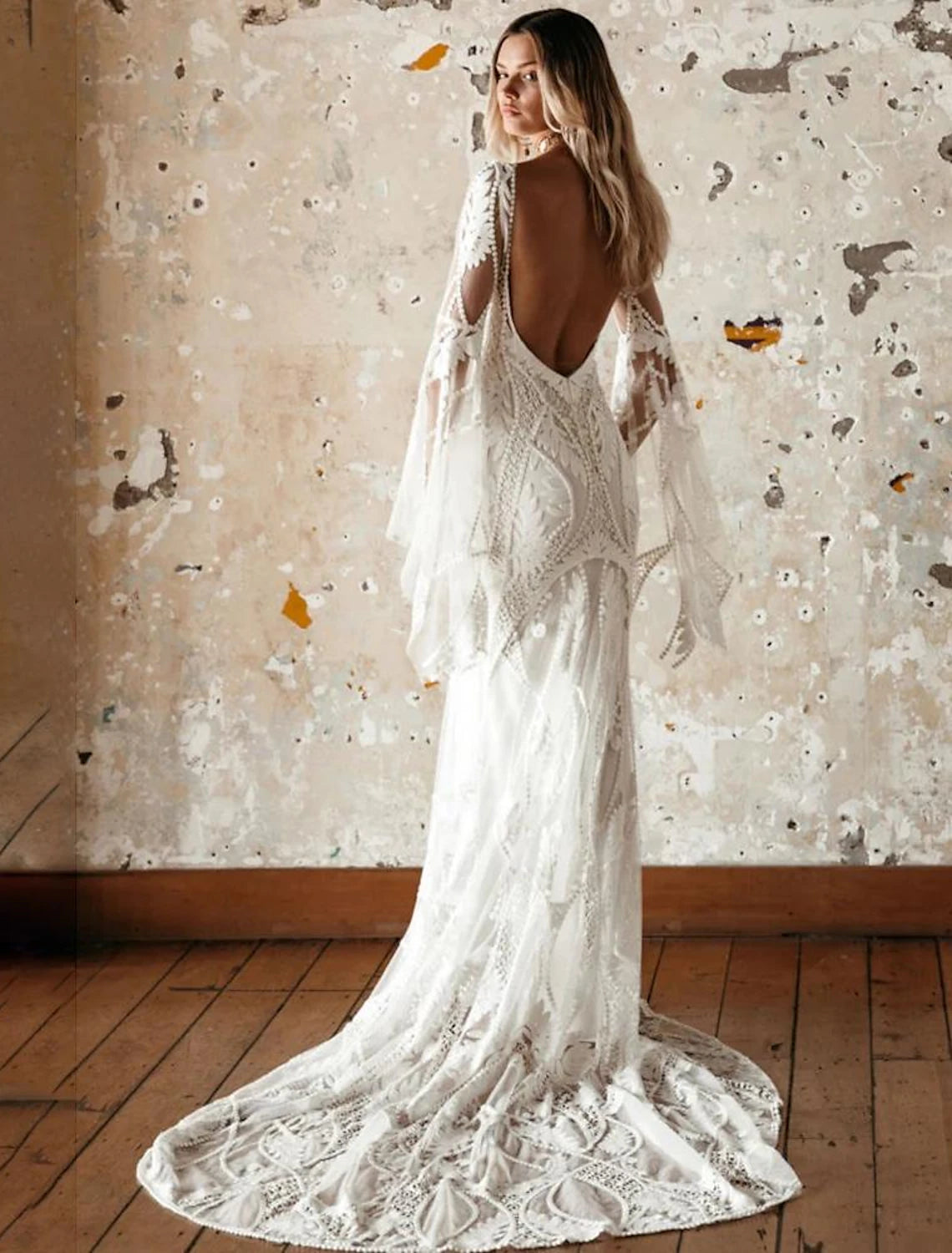 Beach Backless Bohemian Wedding Dress Mermaid V-neck Long sleeved Brush Tail Lace Bridal Dress with Flowers