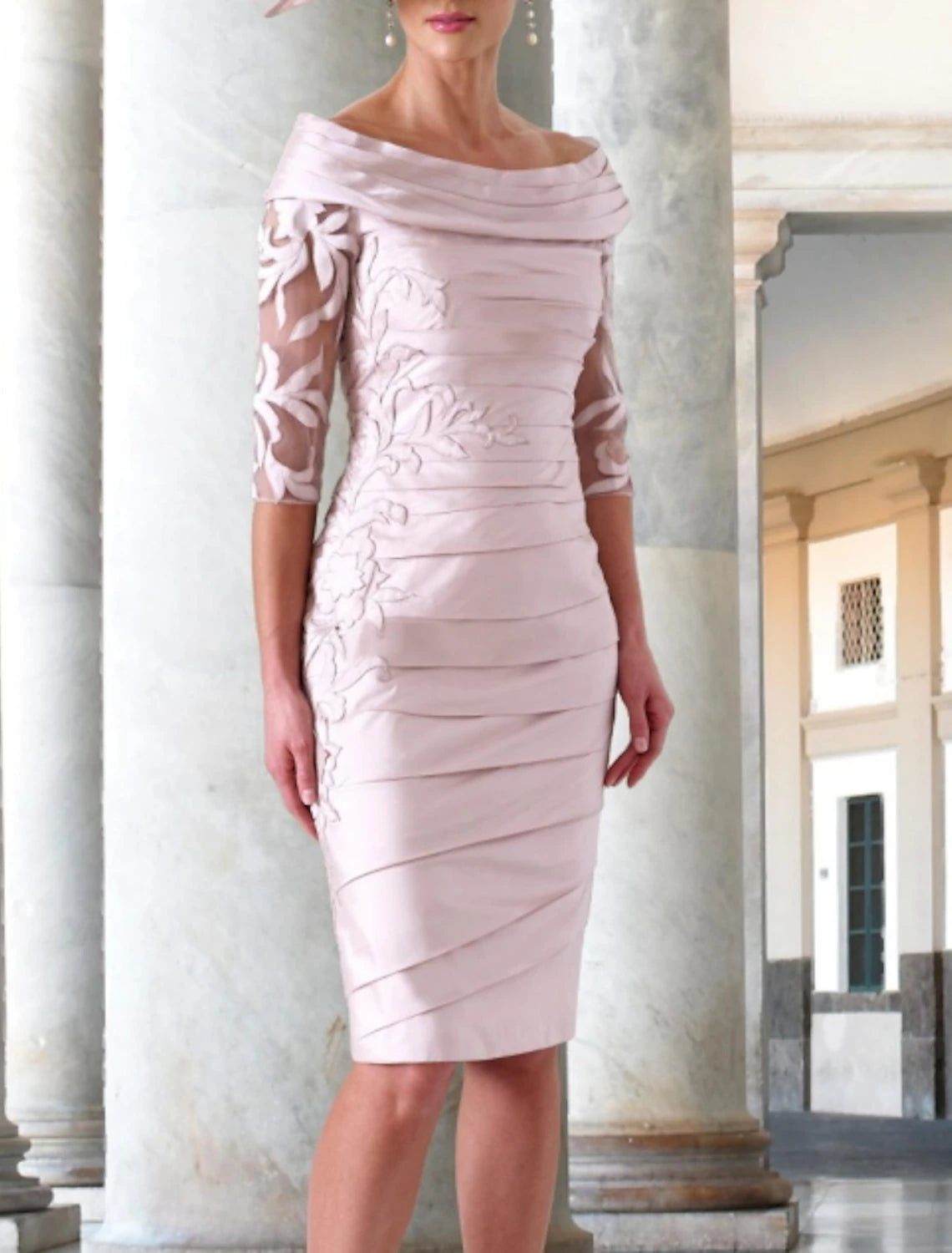 Sheath / Column Mother of the Bride Dress Wedding Guest Elegant Off Shoulder Knee Length Taffeta Half Sleeve with Appliques Ruching
