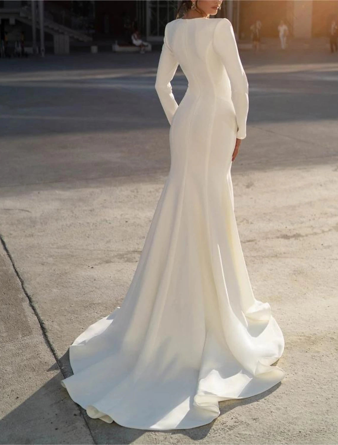 Formal Wedding Dresses Mermaid Trumpet V Neck Long Sleeve Sweep Brush Train Chiffon Bridal Gowns With Beading Solid Color