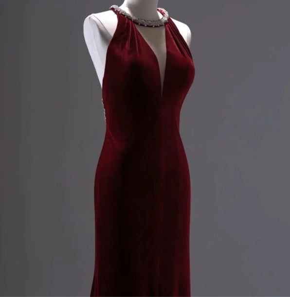 Burgundy Velvet Backless V-neck Mermaid Evening Gown With Crystal Chain Back
