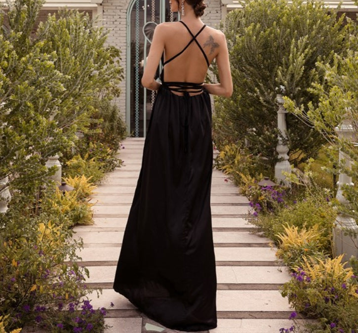 V-Neck Spaghetti Strap Backless Evening Dress With Criss-Cross Straps