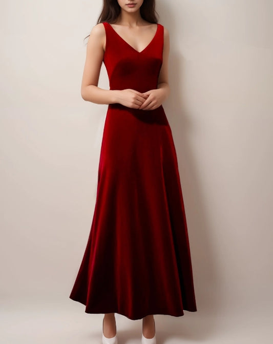 Elegant V-Neck Low Back Sleeveless Hepburn Style Long Velvet Dress