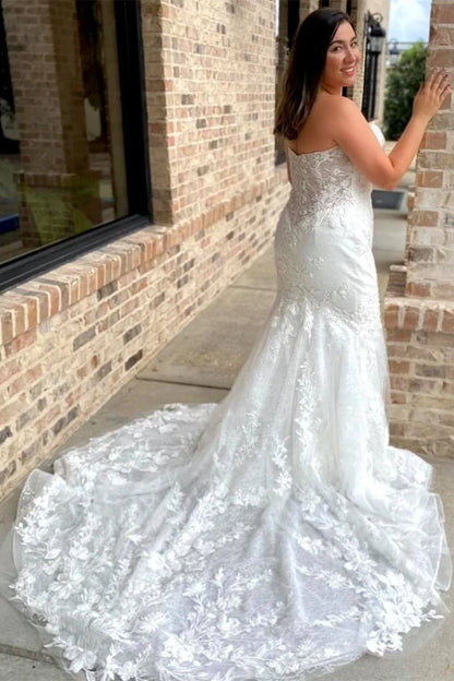 Lace Sweetheart Mermaid Wedding Dress