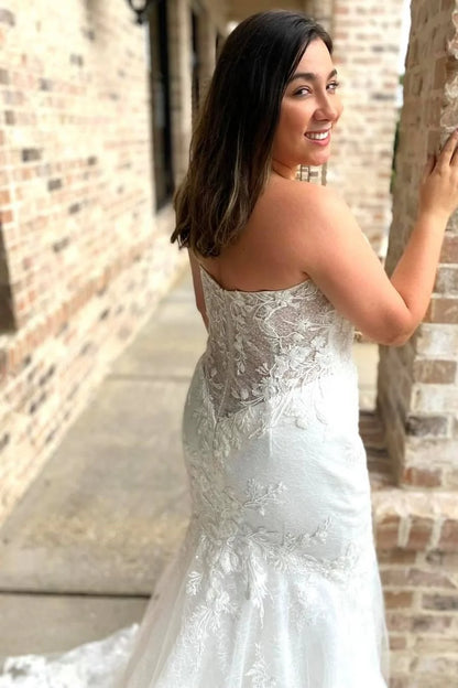Lace Sweetheart Mermaid Wedding Dress