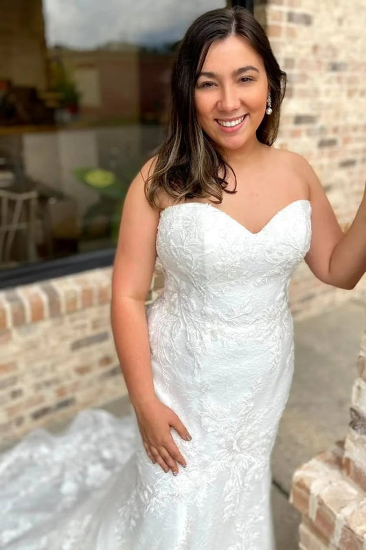 Lace Sweetheart Mermaid Wedding Dress