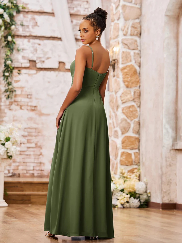 heart-shaped collar with thin shoulder straps chiffon bridesmaid dress