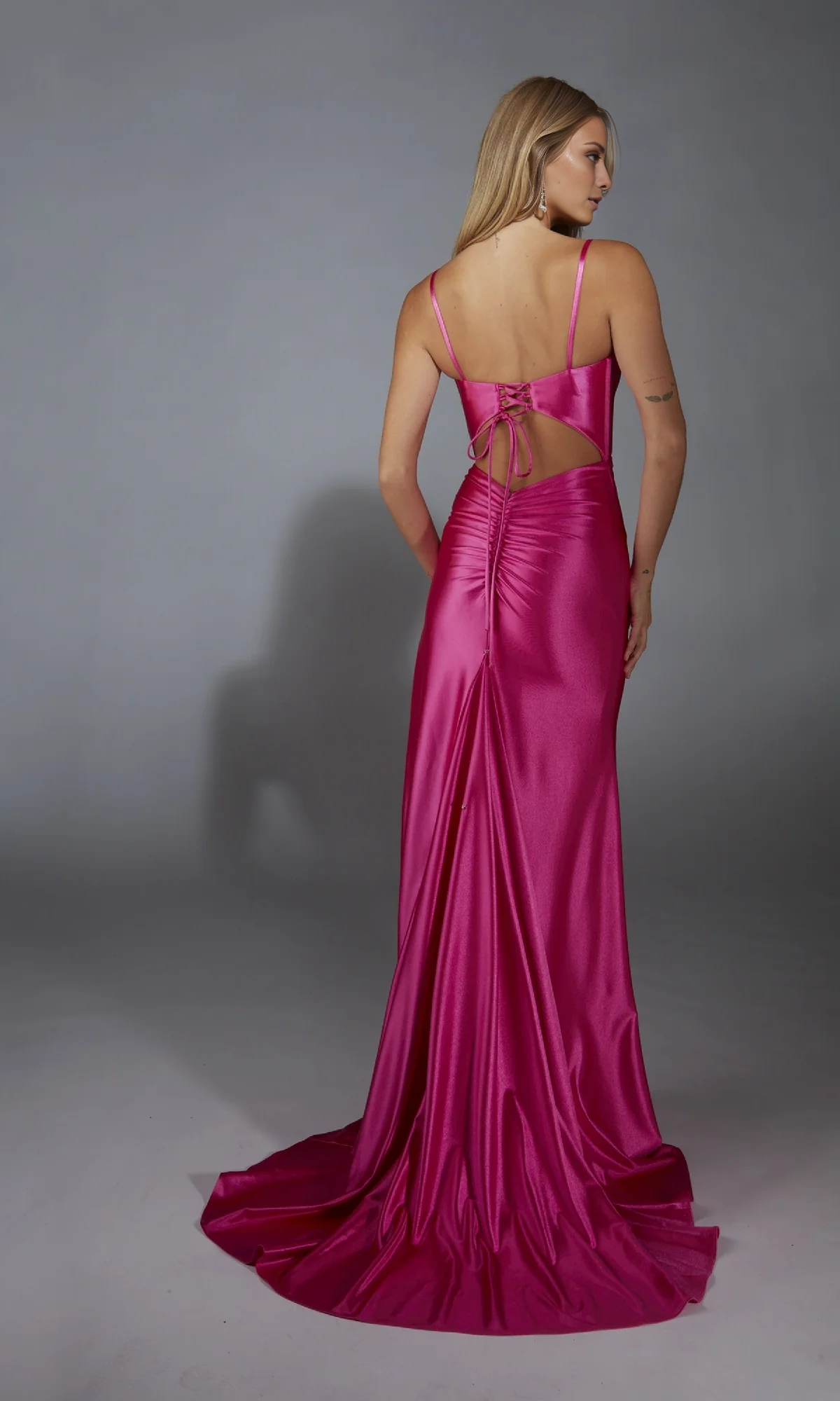 OKBBN long slim fit slim shoulder sleeveless ball gown