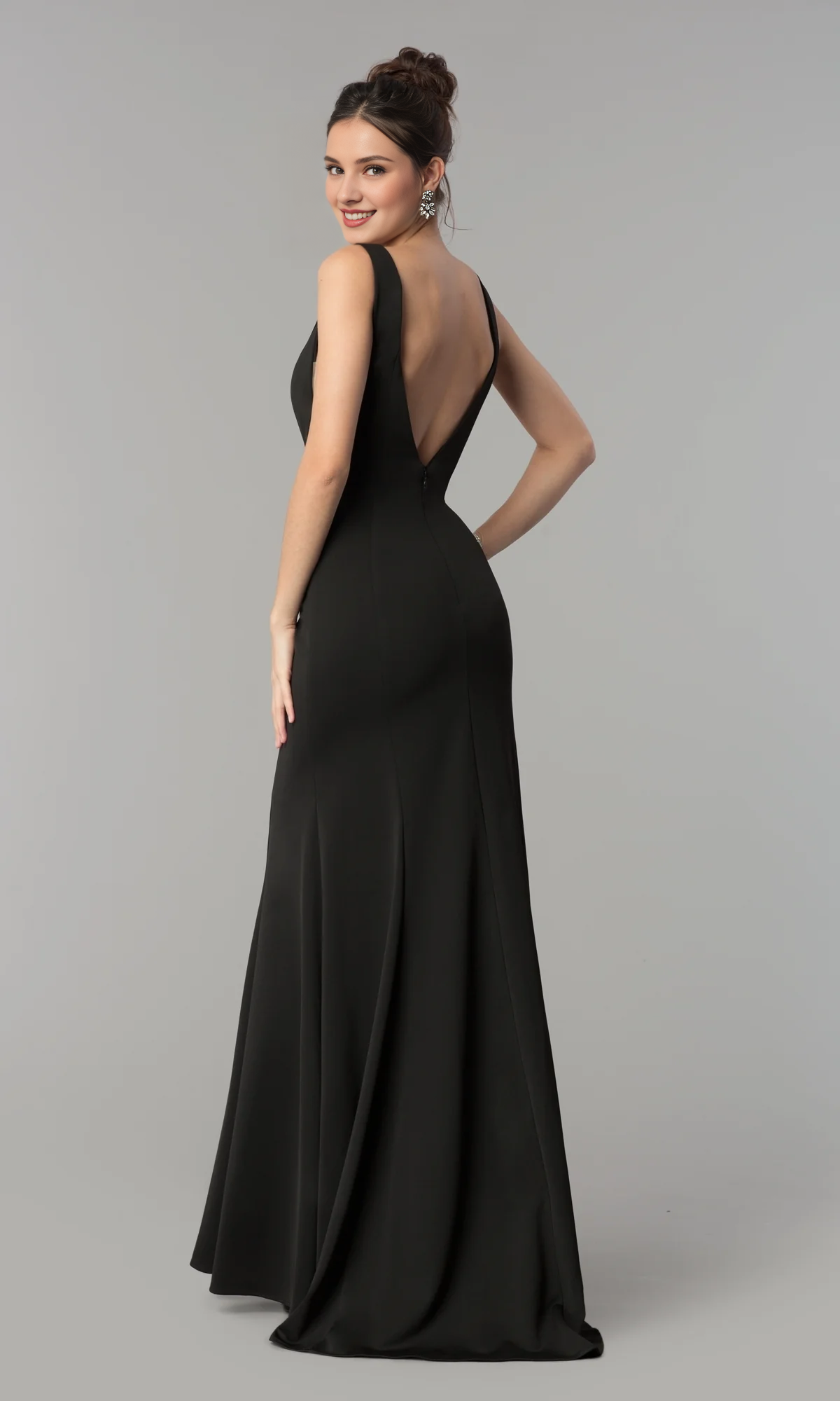 OKBBN's charming sleeveless V-neck long formal ball dress