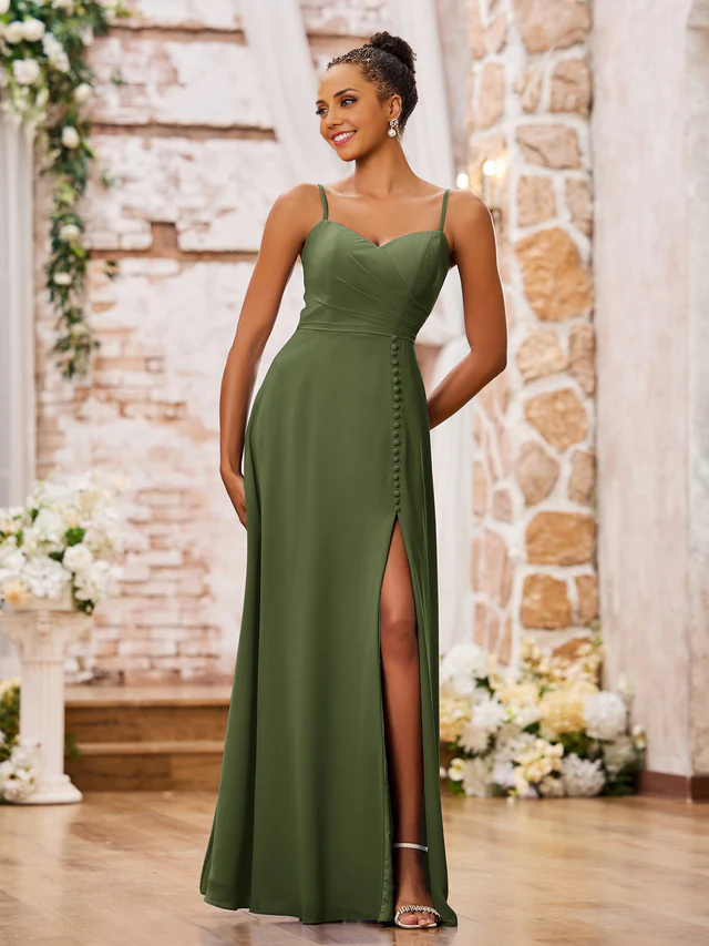 heart-shaped collar with thin shoulder straps chiffon bridesmaid dress